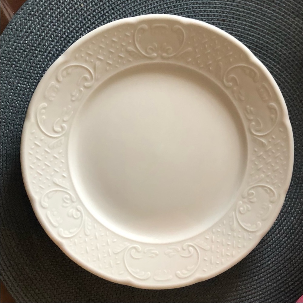 Apilco France Versailles salad/dessert plate